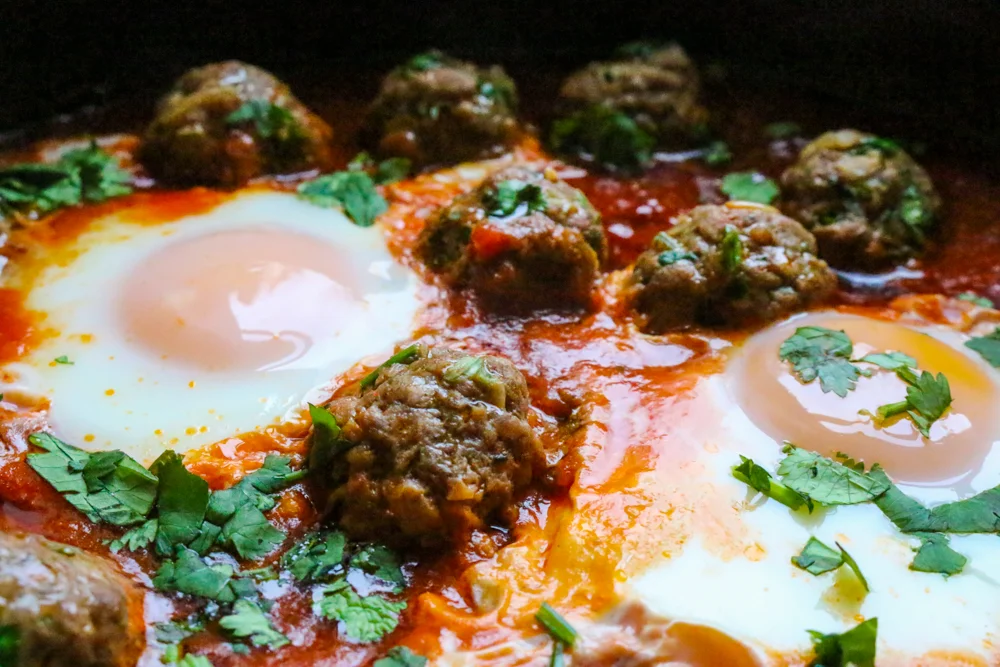 Shakshuka+-+Meatballs+and+eggs+tagine Shakshuka with Kefta, Roasted Peppers, and Eggs
